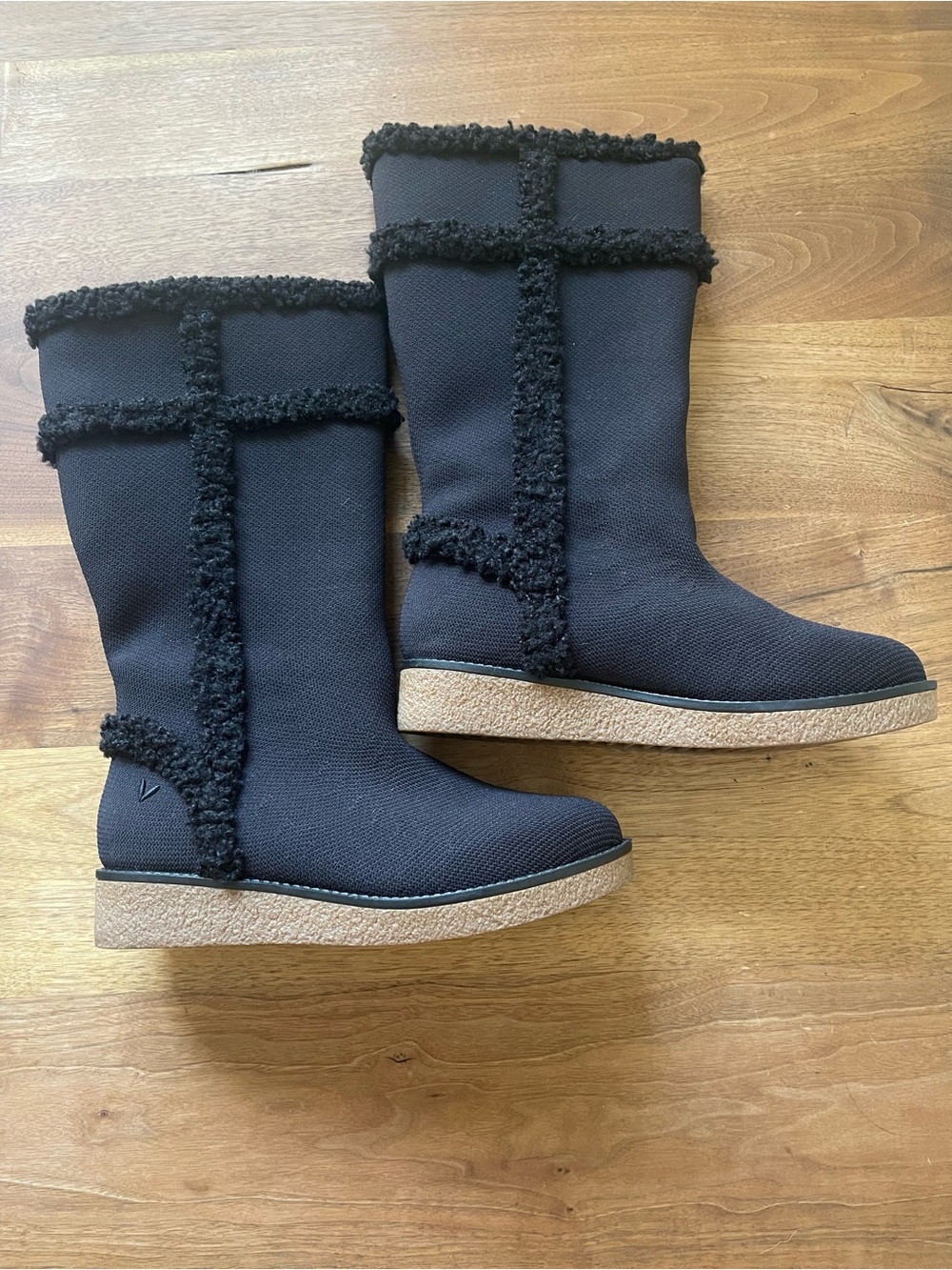 Vivaia Mid-Calf Winter Boots with Faux-Shearling Trim 38